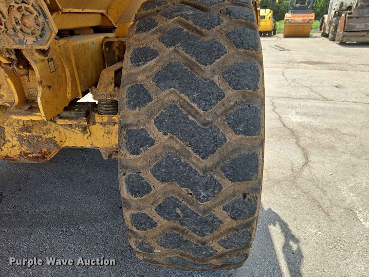 image for item FN5692 2007 John Deere 300D articulated haul truck
