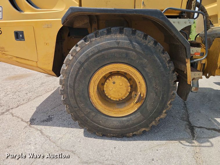 image for item FN5692 2007 John Deere 300D articulated haul truck