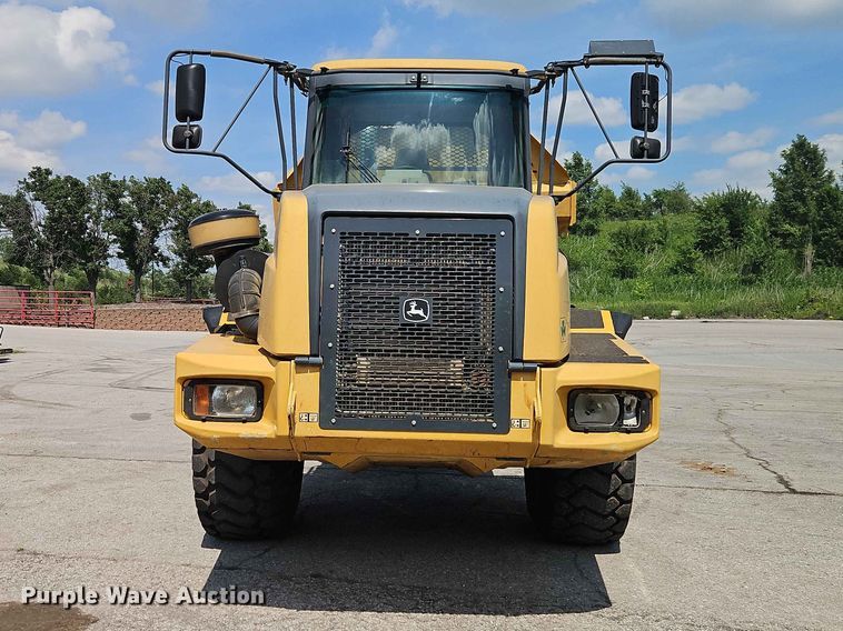 image for item FN5693 2015 John Deere 300D Series II articulated haul truck