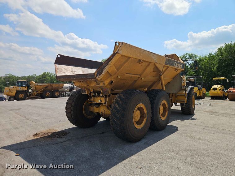 image for item FN5693 2015 John Deere 300D Series II articulated haul truck