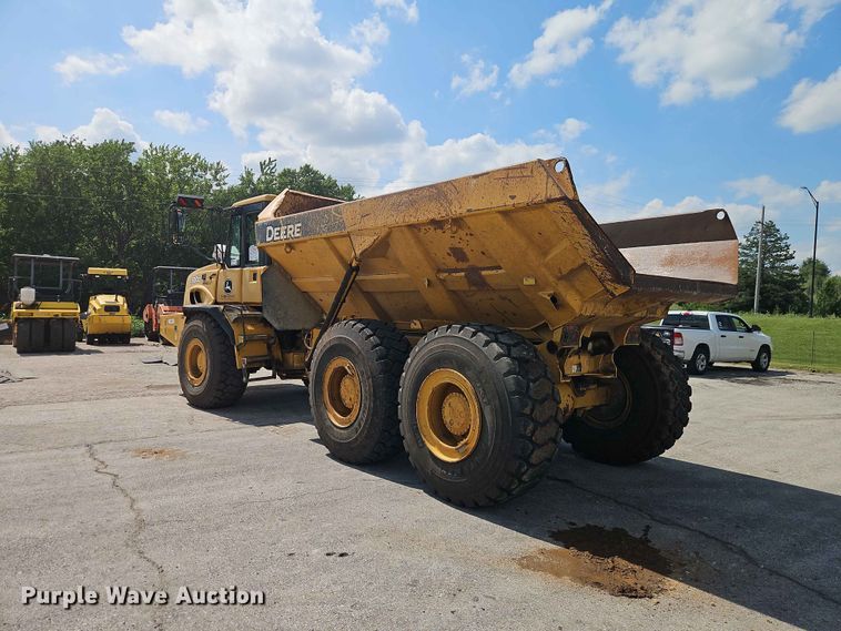 image for item FN5693 2015 John Deere 300D Series II articulated haul truck