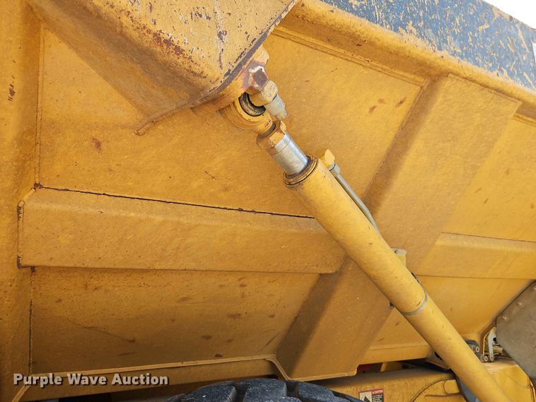 image for item FN5693 2015 John Deere 300D Series II articulated haul truck