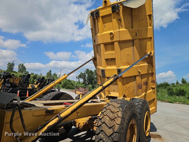 image for item FN5693 2015 John Deere 300D Series II articulated haul truck