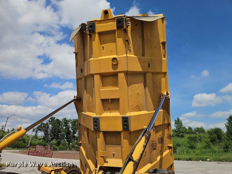 image for item FN5693 2015 John Deere 300D Series II articulated haul truck