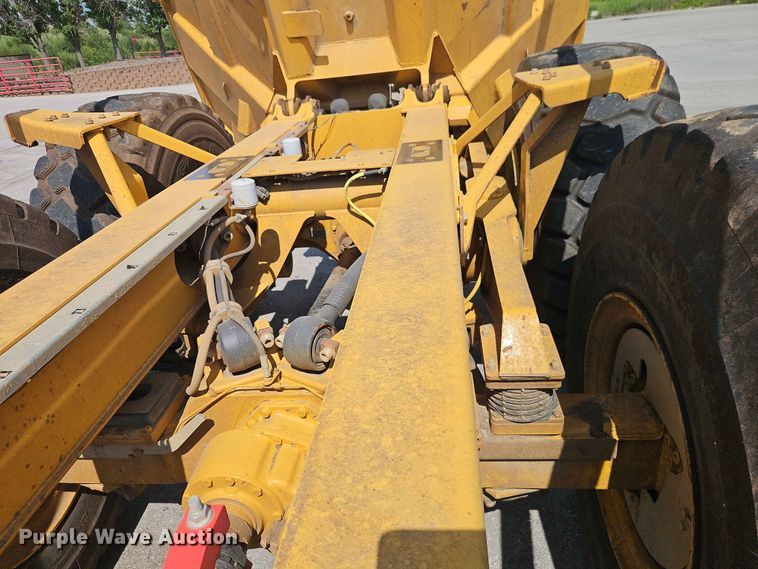 image for item FN5693 2015 John Deere 300D Series II articulated haul truck