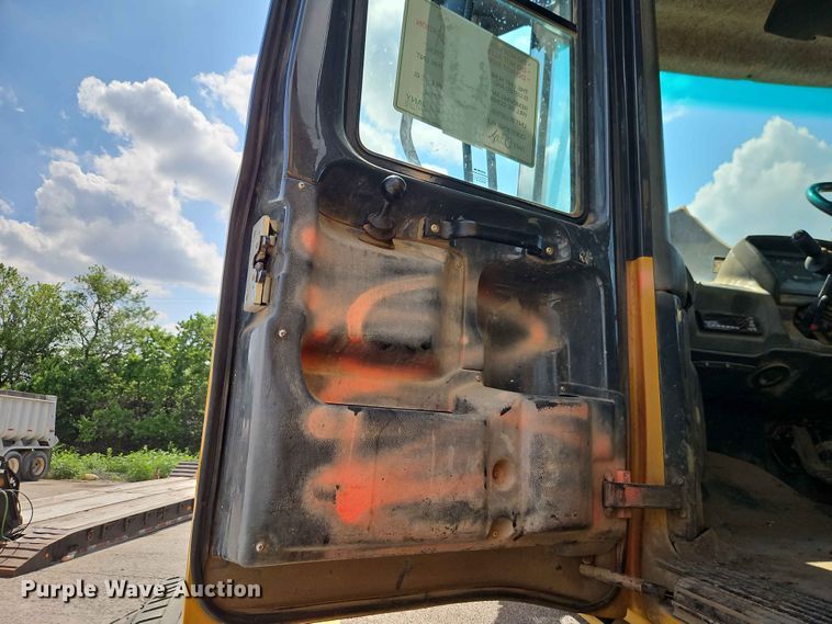 image for item FN5693 2015 John Deere 300D Series II articulated haul truck