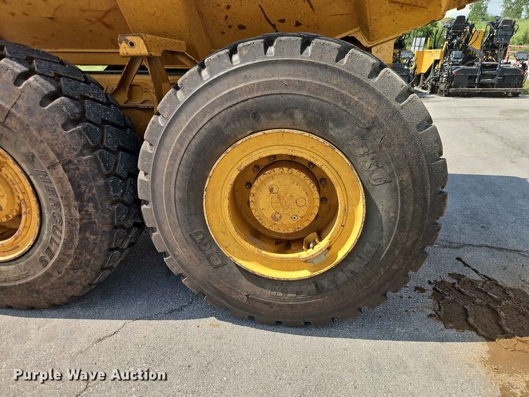 image for item FN5693 2015 John Deere 300D Series II articulated haul truck