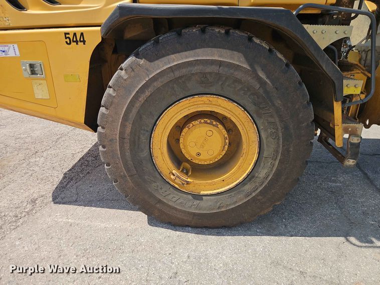 image for item FN5693 2015 John Deere 300D Series II articulated haul truck