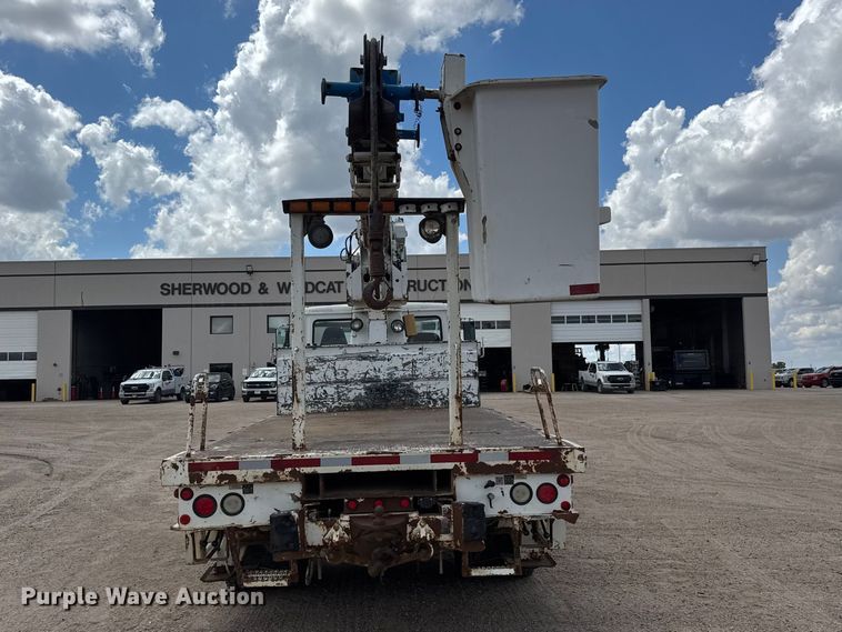 image for item NA9367 2001 Freightliner FL70 bucket truck