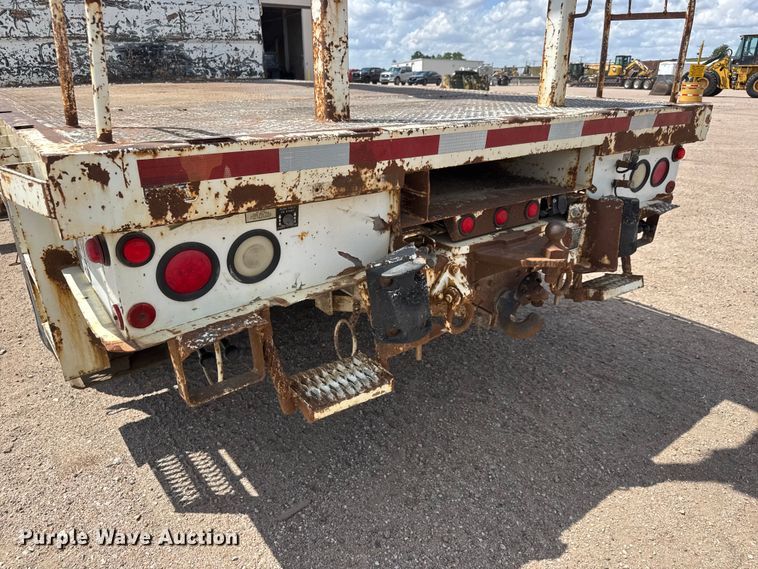 image for item NA9367 2001 Freightliner FL70 bucket truck