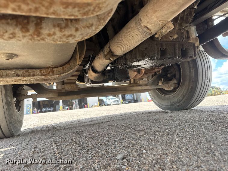 image for item NA9367 2001 Freightliner FL70 bucket truck