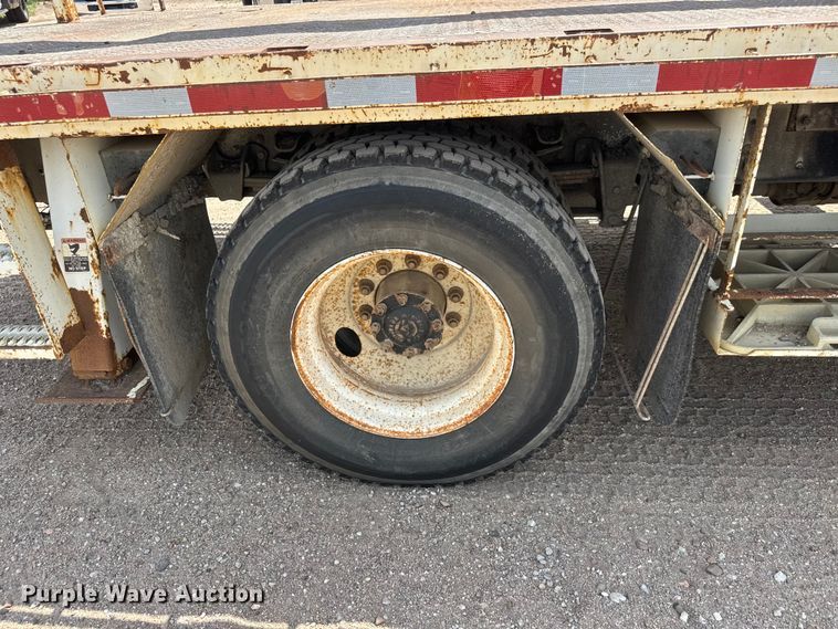 image for item NA9367 2001 Freightliner FL70 bucket truck