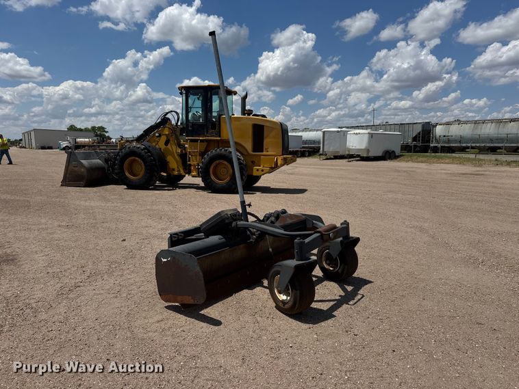 image for item NA9369 Bobcat skid steer box blade