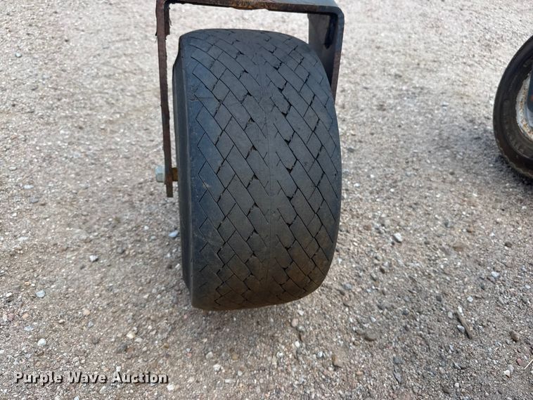 image for item NA9369 Bobcat skid steer box blade