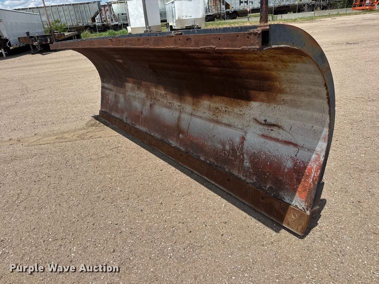 image for item NA9371 Wheel loader snow plow