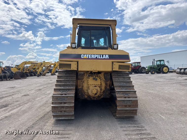 image for item NA9375 2000 Caterpillar D7R dozer
