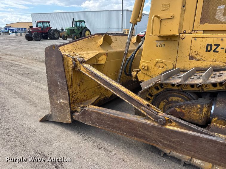 image for item NA9375 2000 Caterpillar D7R dozer