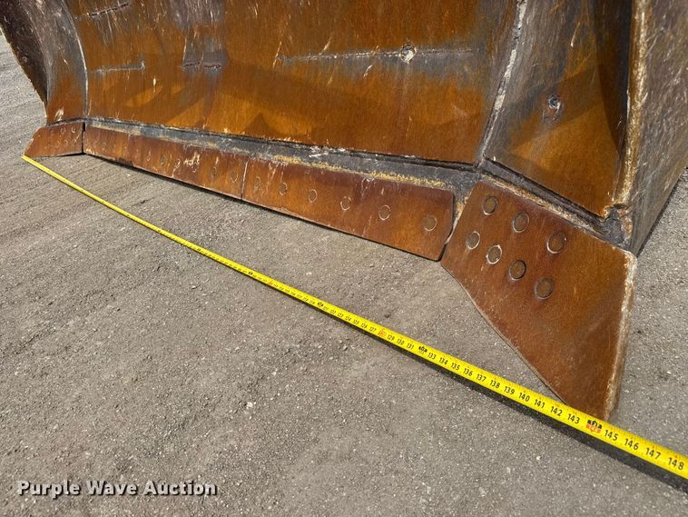 image for item NA9375 2000 Caterpillar D7R dozer