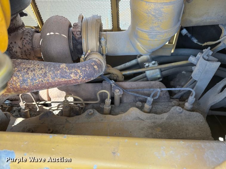 image for item NA9375 2000 Caterpillar D7R dozer
