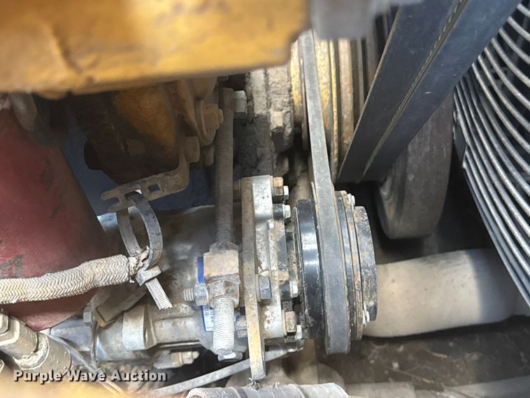 image for item NA9375 2000 Caterpillar D7R dozer