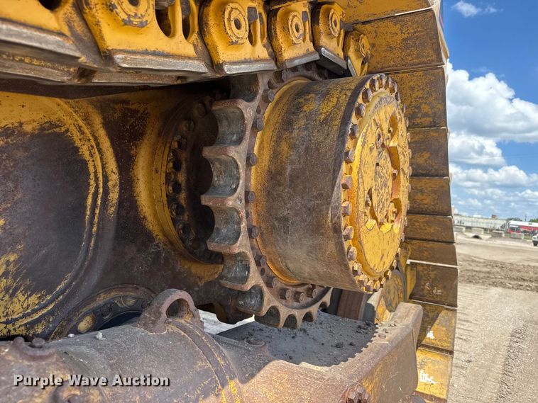 image for item NA9375 2000 Caterpillar D7R dozer