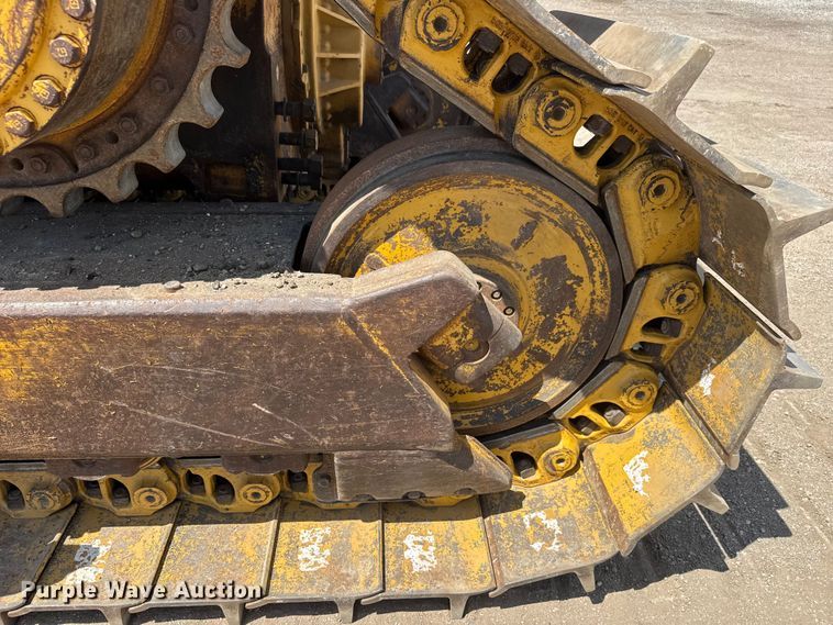image for item NA9375 2000 Caterpillar D7R dozer
