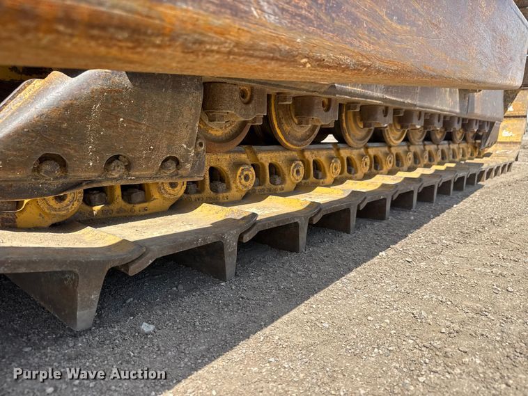 image for item NA9375 2000 Caterpillar D7R dozer