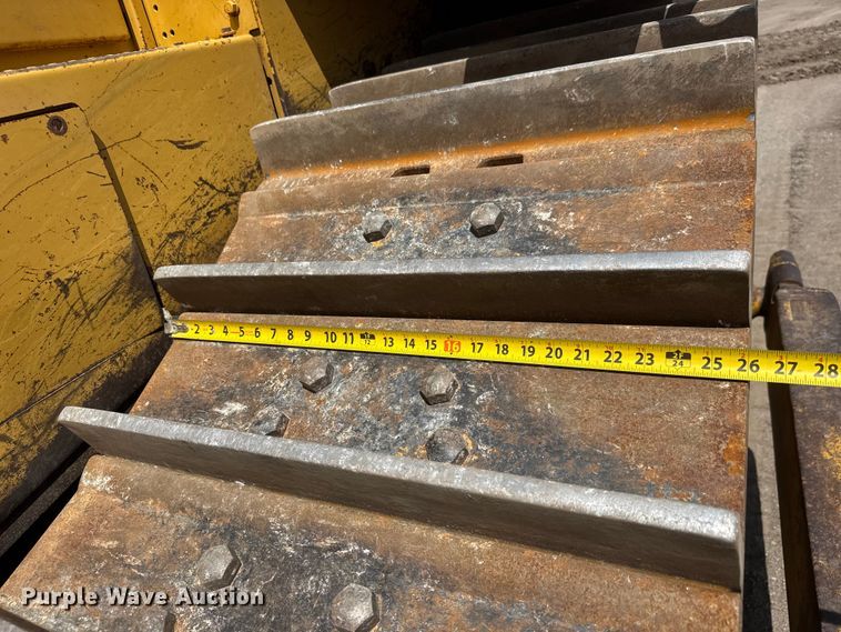 image for item NA9375 2000 Caterpillar D7R dozer