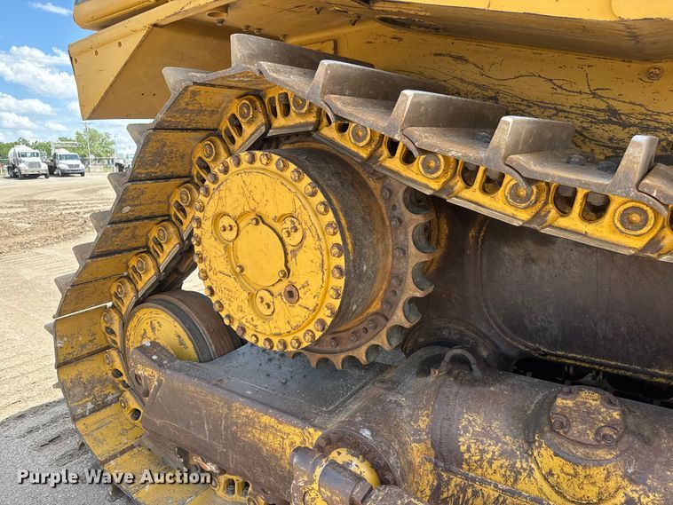 image for item NA9375 2000 Caterpillar D7R dozer