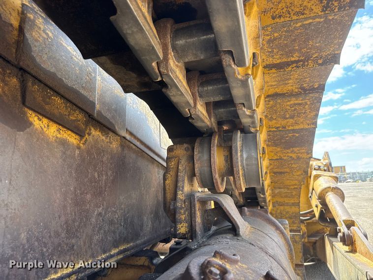 image for item NA9375 2000 Caterpillar D7R dozer