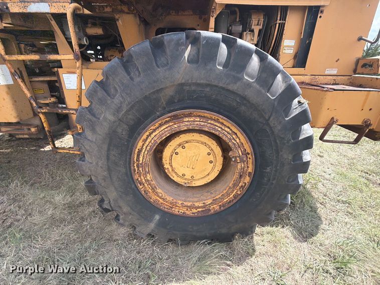image for item NA9395 1988 Fiat-Allis R15B wheel loader