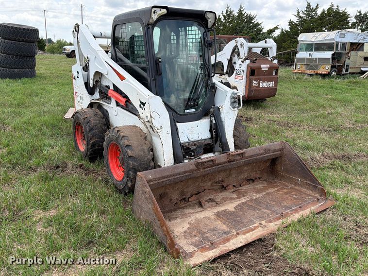 image for item NA9396 2017 Bobcat S740 skid steer loader