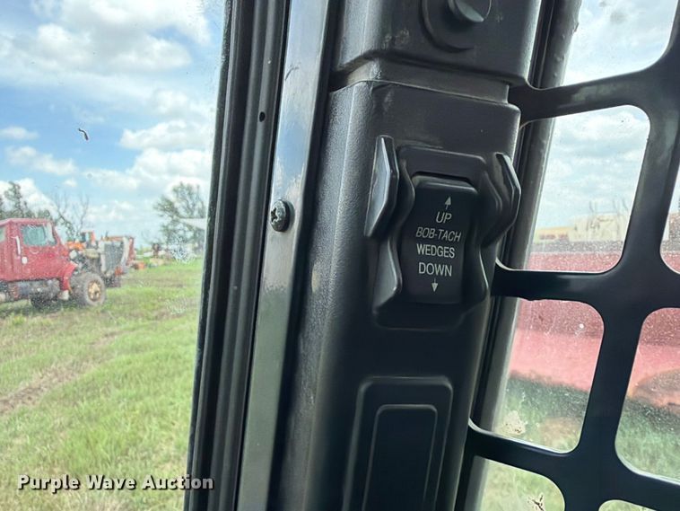 image for item NA9396 2017 Bobcat S740 skid steer loader