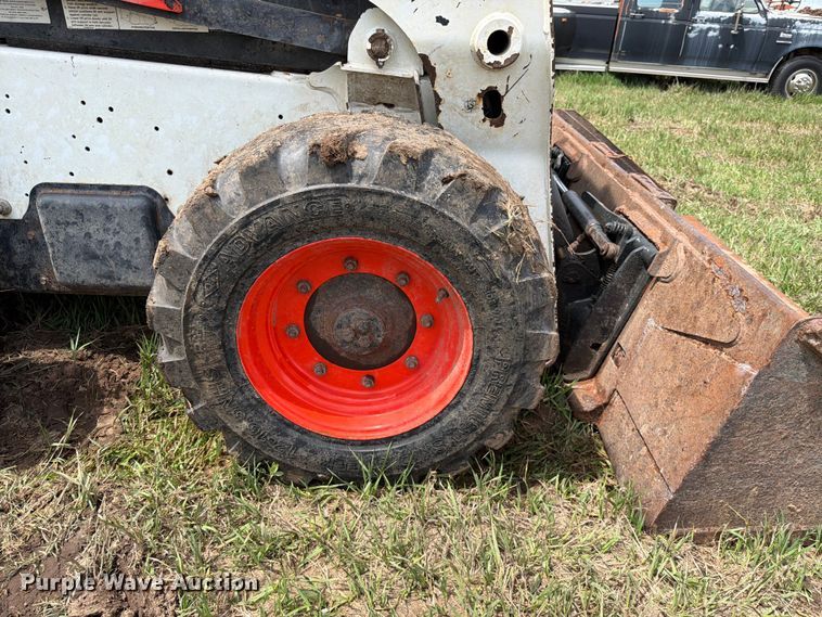 image for item NA9396 2017 Bobcat S740 skid steer loader