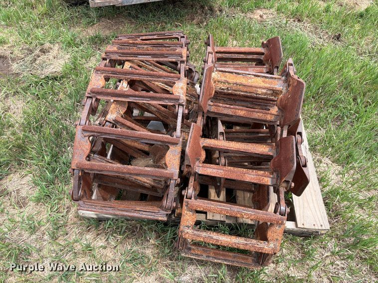 image for item NA9396 2017 Bobcat S740 skid steer loader