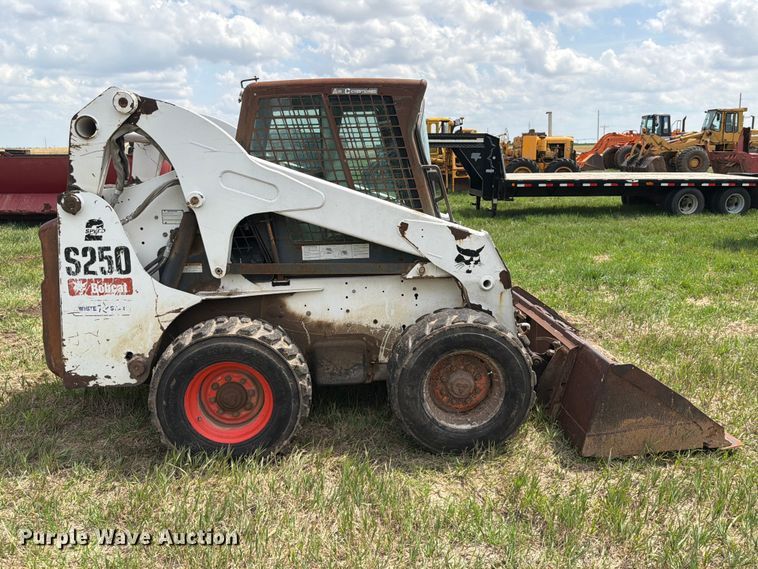image for item NA9397 2007 Bobcat S250 skid steer loader