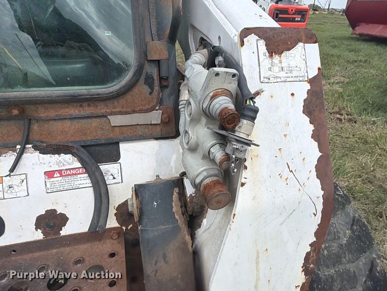 image for item NA9397 2007 Bobcat S250 skid steer loader