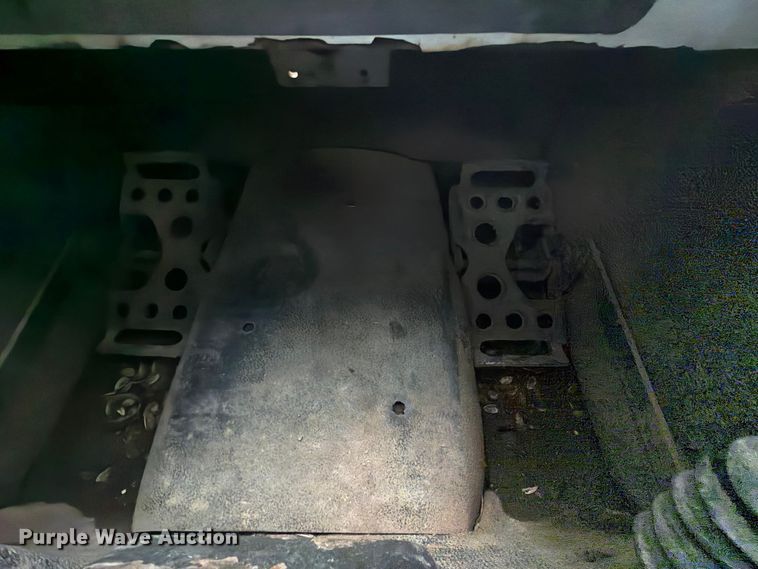 image for item NA9397 2007 Bobcat S250 skid steer loader