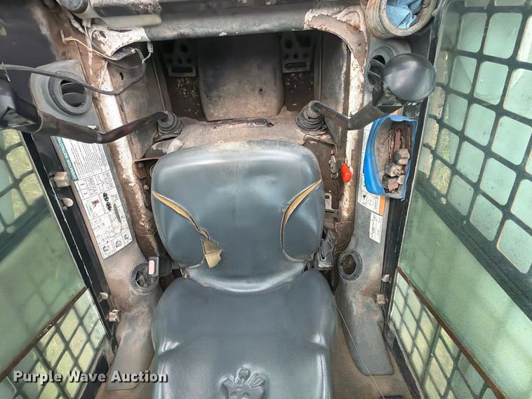 image for item NA9397 2007 Bobcat S250 skid steer loader