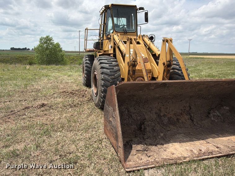 image for item NA9398 1989 Fiat-Allis FR15B wheel loader