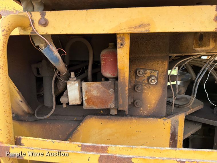 image for item NA9398 1989 Fiat-Allis FR15B wheel loader