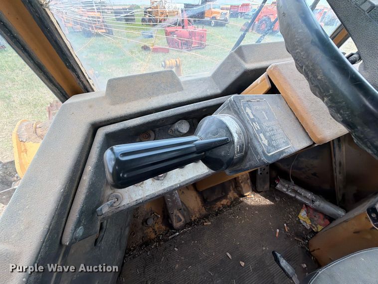 image for item NA9398 1989 Fiat-Allis FR15B wheel loader