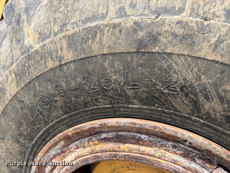 image for item NA9398 1989 Fiat-Allis FR15B wheel loader