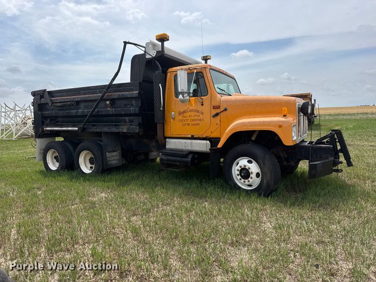 image for item NA9404 2002 International 2554 dump truck