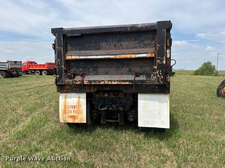 image for item NA9404 2002 International 2554 dump truck