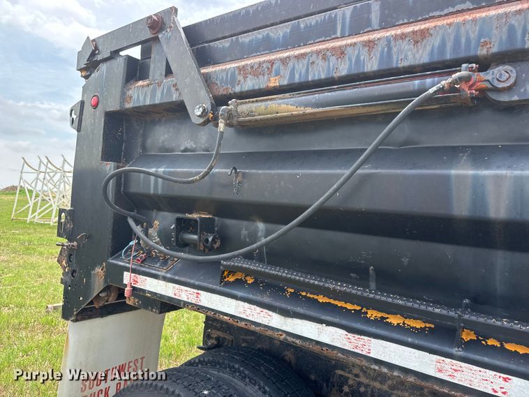 image for item NA9404 2002 International 2554 dump truck