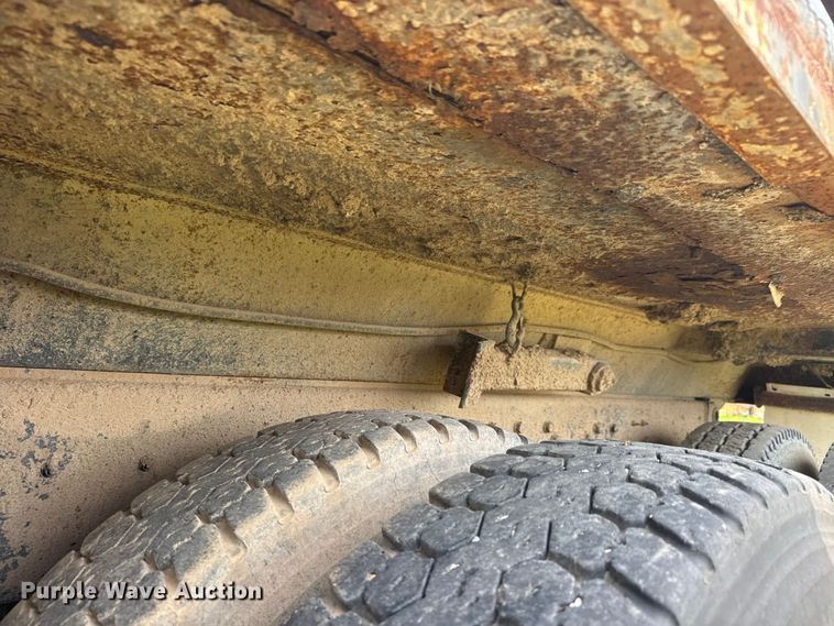 image for item NA9404 2002 International 2554 dump truck