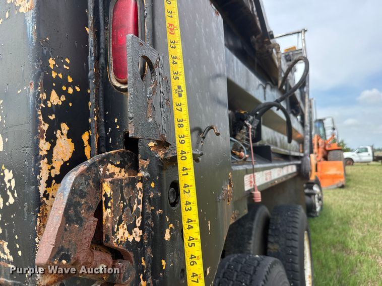 image for item NA9404 2002 International 2554 dump truck