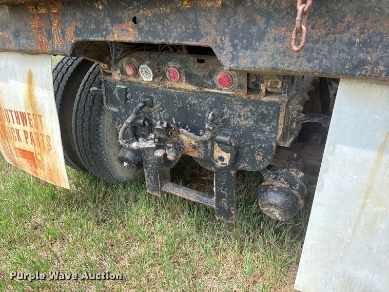 image for item NA9404 2002 International 2554 dump truck