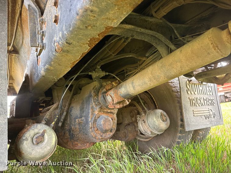 image for item NA9404 2002 International 2554 dump truck